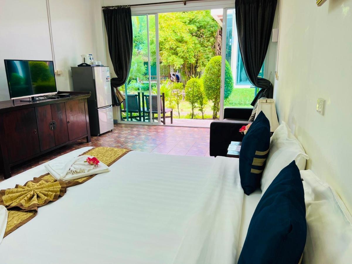 Bora Bora Villa Phuket Chalong Esterno foto