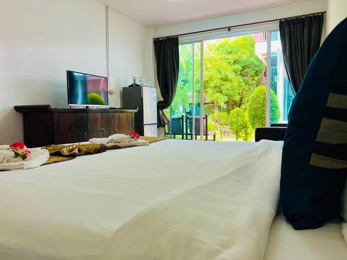Bora Bora Villa Phuket Chalong Esterno foto