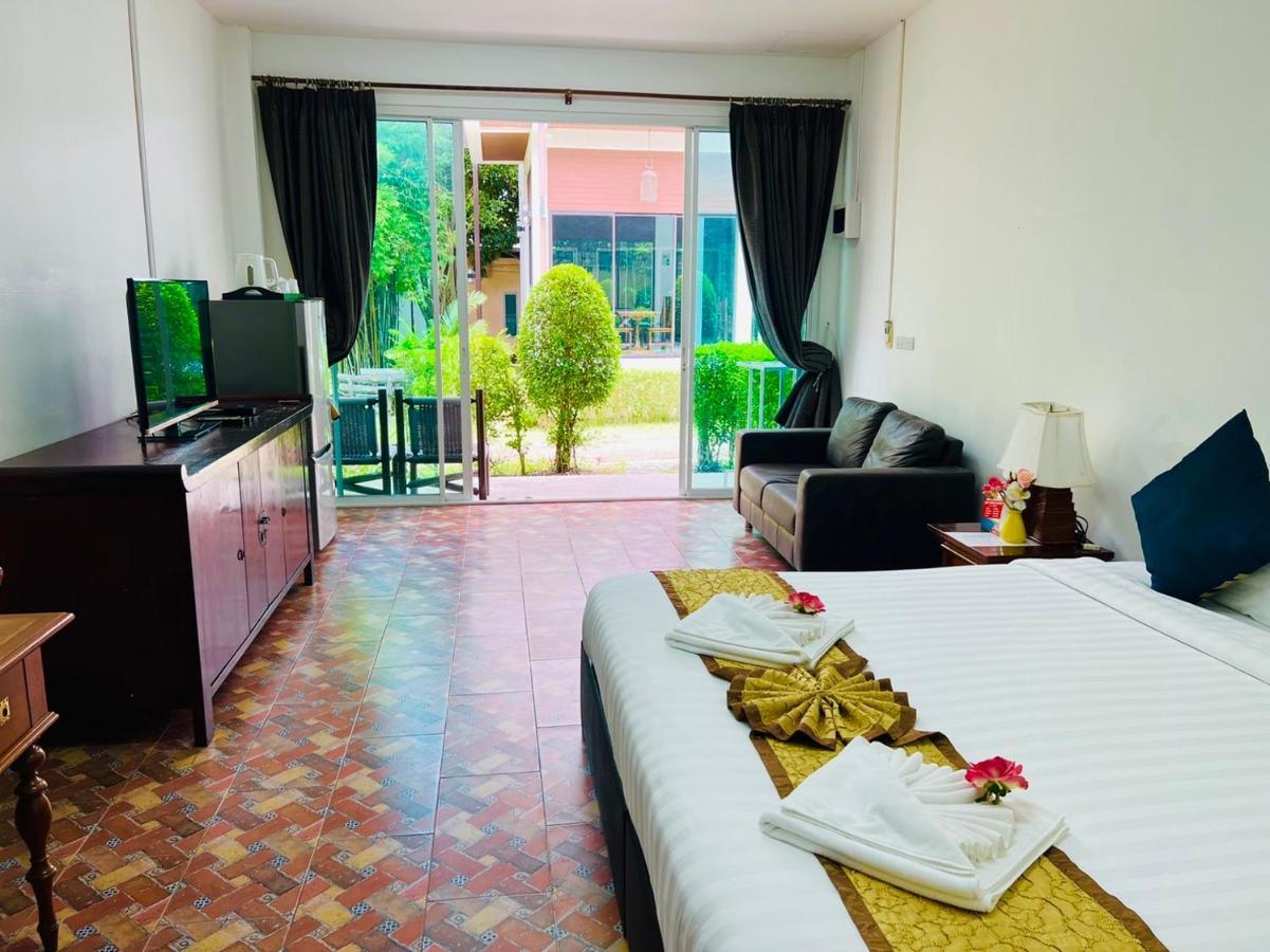 Bora Bora Villa Phuket Chalong Esterno foto